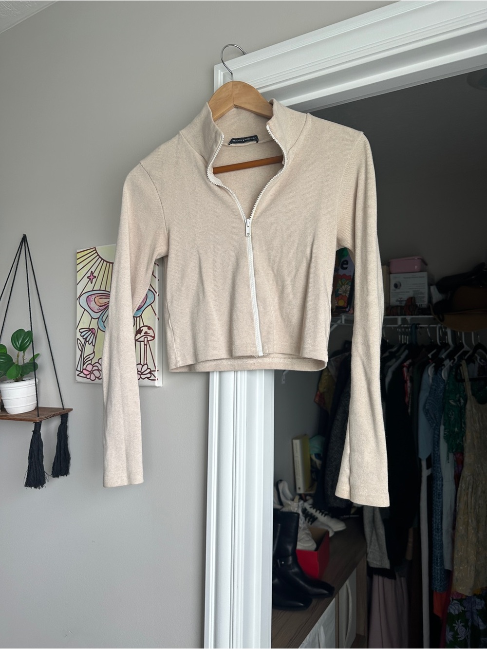Brandy Melville Beige Zip-Up Cropped Mock Neck Top